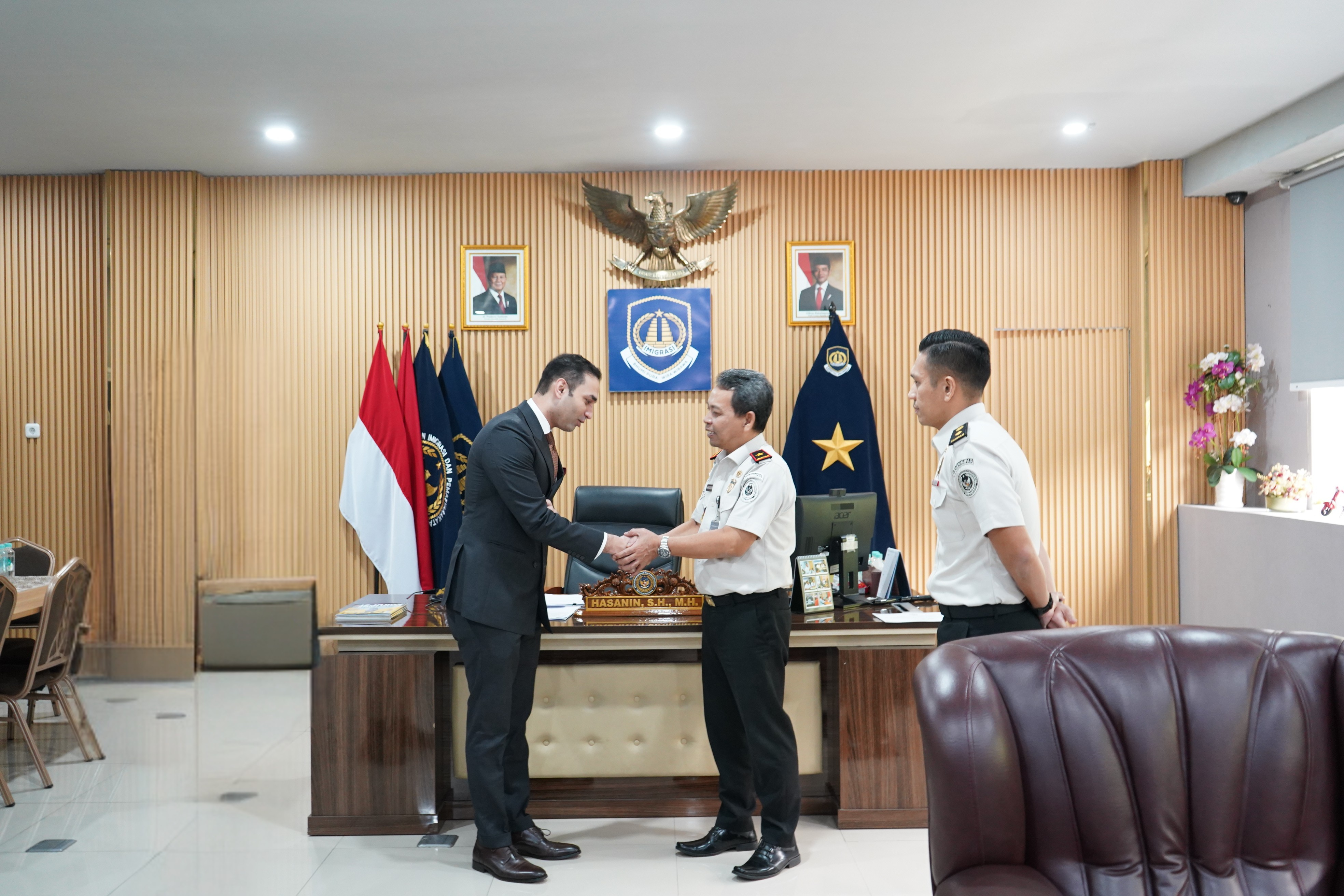Kepala Kantor Imigrasi Kelas I Khusus Non TPI Tangerang Terima Penghargaaan dari Kedutaan Besar Pakistan