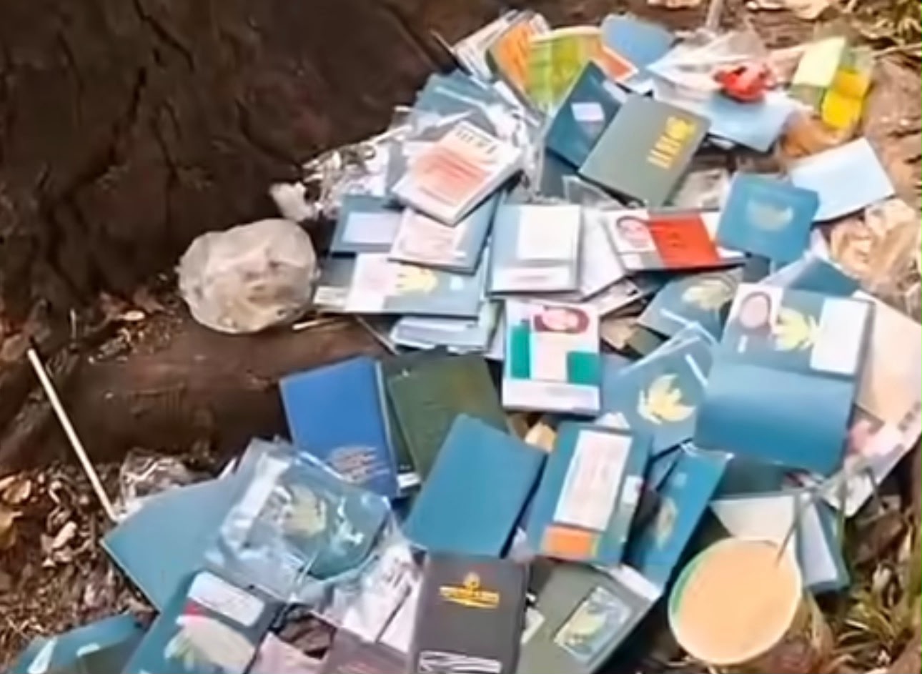 KANTOR IMIGRASI TANGERANG TINDAK LANJUTI TEMUAN PASPOR RI TIDAK BERLAKU YANG VIRAL DI KAWASAN BSD TANGERANG SELATAN